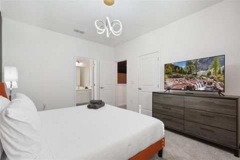 House in Kissimmee, Florida 12 bedrooms, 442.4 sq.m. № 1858045 - photo 24
