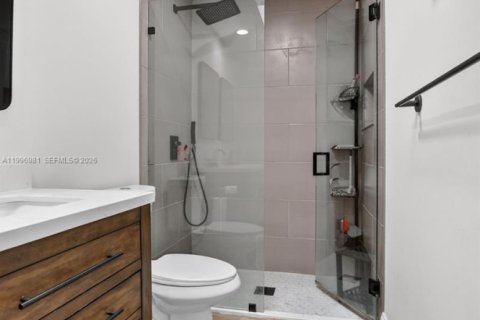 Купить виллу или дом в Палм-Бич-Гарденс, Флорида 2 спальни, 107.02м2, № 2059582 - фото 28