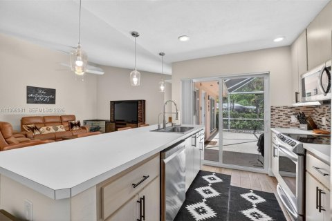 Купить виллу или дом в Палм-Бич-Гарденс, Флорида 2 спальни, 107.02м2, № 2059582 - фото 19