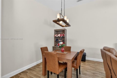 Купить виллу или дом в Палм-Бич-Гарденс, Флорида 2 спальни, 107.02м2, № 2059582 - фото 16