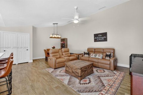 Купить виллу или дом в Палм-Бич-Гарденс, Флорида 2 спальни, 107.02м2, № 2059582 - фото 10