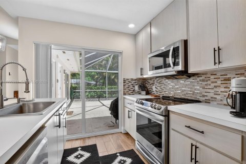 Купить виллу или дом в Палм-Бич-Гарденс, Флорида 2 спальни, 107.02м2, № 2059582 - фото 20