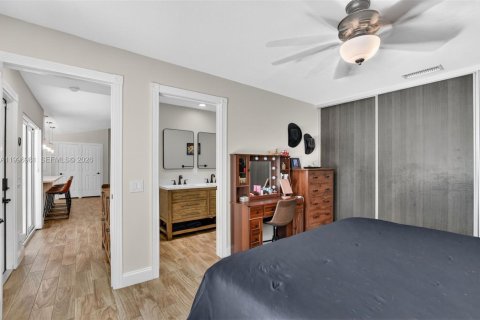 Купить виллу или дом в Палм-Бич-Гарденс, Флорида 2 спальни, 107.02м2, № 2059582 - фото 24