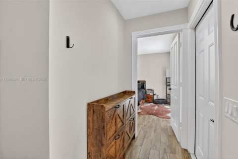 Купить виллу или дом в Палм-Бич-Гарденс, Флорида 2 спальни, 107.02м2, № 2059582 - фото 9