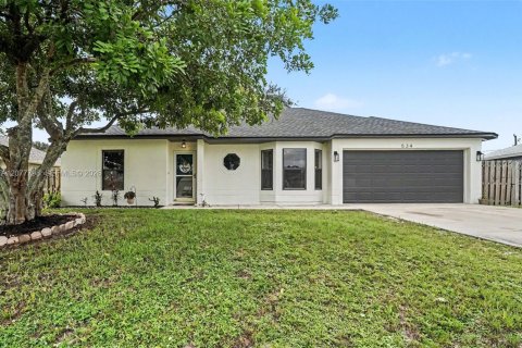 House in Palm Bay, Florida 3 bedrooms № 2331358