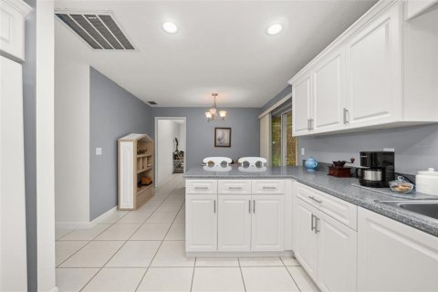 House in Sebring, Florida 2 bedrooms, 127.46 sq.m. № 1778435 - photo 9