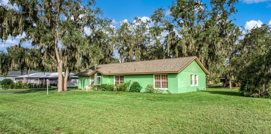 House in Sebring, Florida 2 bedrooms, 127.46 sq.m. № 1778435