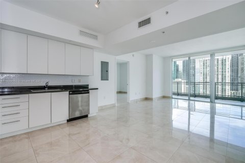 Copropriété à louer à Miami, Floride: 2 chambres, 102.1 m2 № 1939292 - photo 2