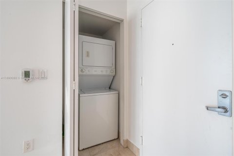 Copropriété à louer à Miami, Floride: 2 chambres, 102.1 m2 № 1939292 - photo 20