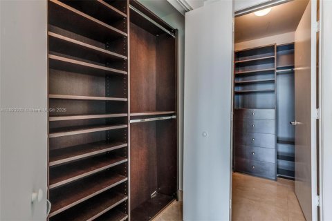 Copropriété à louer à Miami, Floride: 2 chambres, 102.1 m2 № 1939292 - photo 14