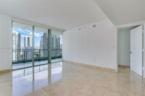 Copropriété à louer à Miami, Floride: 2 chambres, 102.1 m2 № 1939292 - photo 3