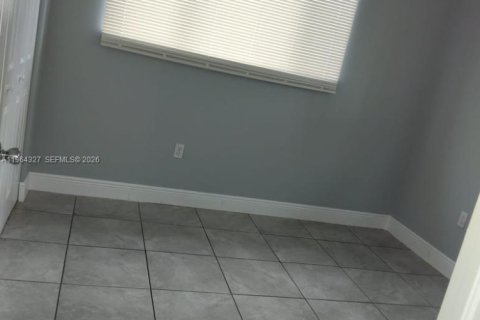 Commercial property in Miami, Florida 122.91 sq.m. № 2025906 - photo 6