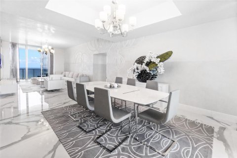 Condo in Sunny Isles Beach, Florida, 2 bedrooms  № 1897516 - photo 3