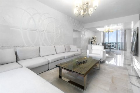 Condo in Sunny Isles Beach, Florida, 2 bedrooms  № 1897516 - photo 8