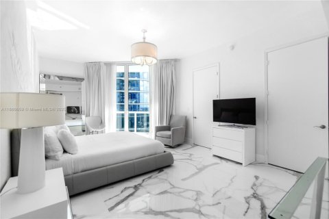 Condo in Sunny Isles Beach, Florida, 2 bedrooms  № 1897516 - photo 21