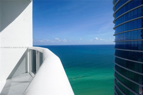 Condo in Sunny Isles Beach, Florida, 2 bedrooms  № 1897516 - photo 4