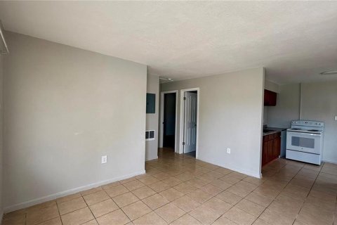 Appartement à louer à Wildwood, Floride: 3 chambres, 142.7 m2 № 2398946 - photo 7
