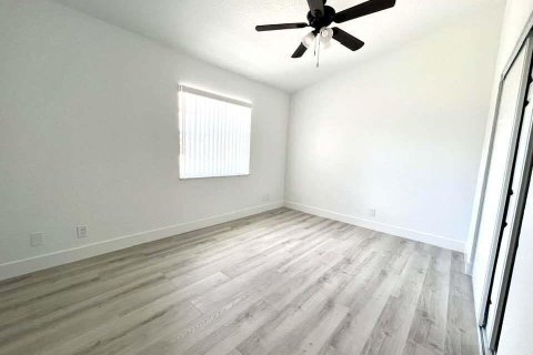 Propiedad comercial en venta en Wellington, Florida, 524.9 m2 № 2146751 - foto 7