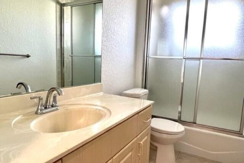 Propiedad comercial en venta en Wellington, Florida, 524.9 m2 № 2146751 - foto 15