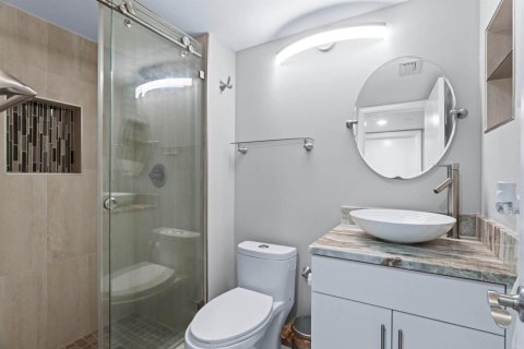 Condo in Davie, Florida, 2 bedrooms № 2246562 - photo 14