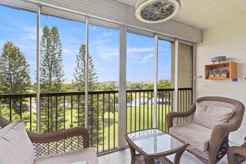 Condo in Davie, Florida, 2 bedrooms № 2246562 - photo 15