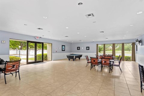 Condo in Davie, Florida, 2 bedrooms № 2246562 - photo 22