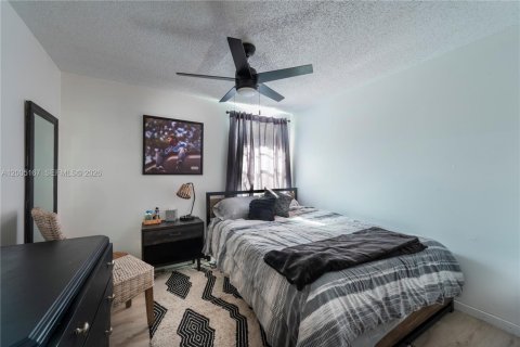 Touwnhouse à vendre à Cutler Bay, Floride: 3 chambres, 120.12 m2 № 2069618 - photo 13