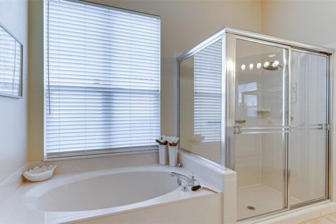 Снять в аренду виллу или дом в Юниверсити-Парк, Флорида 3 спальни, 189.89м2, № 212986 - фото 20