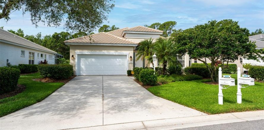 Villa ou maison à University Park, Floride 3 chambres, 189.89 m2 № 212986