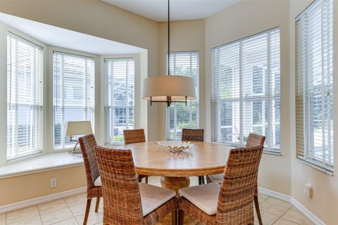 Снять в аренду виллу или дом в Юниверсити-Парк, Флорида 3 спальни, 189.89м2, № 212986 - фото 10