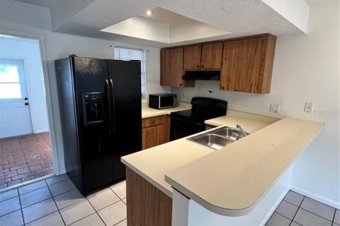 Touwnhouse à louer à Brandon, Floride: 2 chambres, 94.76 m2 № 2415343 - photo 5