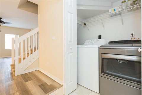 Touwnhouse à vendre à Tampa, Floride: 2 chambres, 119.29 m2 № 1914864 - photo 9