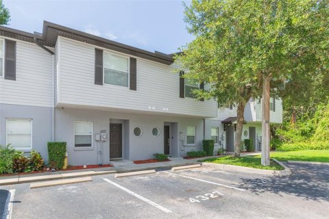 Touwnhouse à vendre à Tampa, Floride: 2 chambres, 119.29 m2 № 1914864 - photo 2