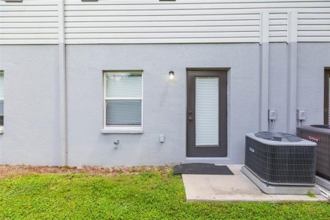 Touwnhouse à vendre à Tampa, Floride: 2 chambres, 119.29 m2 № 1914864 - photo 27