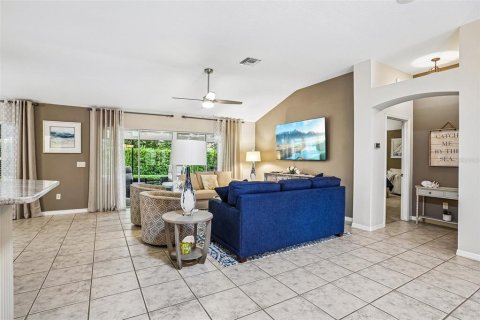 House in The Villages, Florida 3 bedrooms, 189.15 sq.m. № 2403361 - photo 9