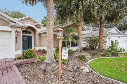 House in The Villages, Florida 3 bedrooms, 189.15 sq.m. № 2403361 - photo 5
