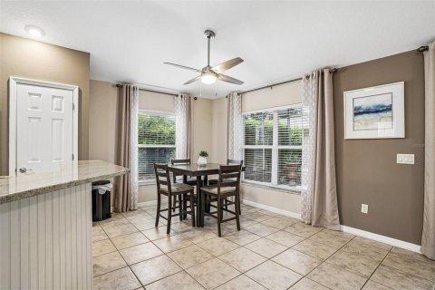 House in The Villages, Florida 3 bedrooms, 189.15 sq.m. № 2403361 - photo 16
