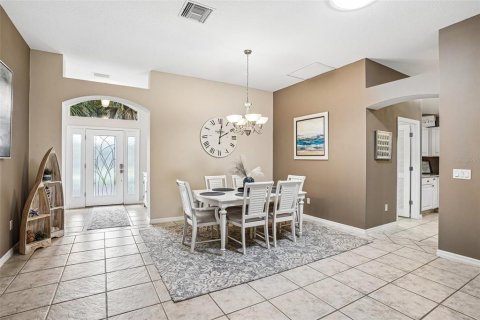 House in The Villages, Florida 3 bedrooms, 189.15 sq.m. № 2403361 - photo 14