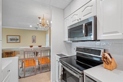Copropriété à vendre à Clearwater, Floride: 2 chambres, 120.31 m2 № 1722300 - photo 13