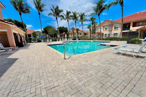 Condo in North Lauderdale, Florida, 1 bedroom  № 1971380 - photo 14