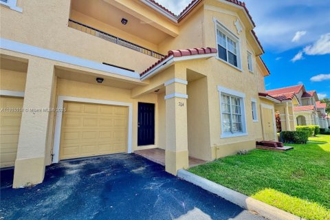 Condo in North Lauderdale, Florida, 1 bedroom  № 1971380 - photo 1