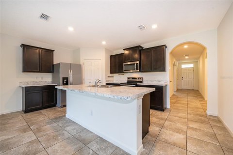 House in Mims, Florida 4 bedrooms, 170.01 sq.m. № 1829321 - photo 8