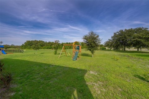 House in Mims, Florida 4 bedrooms, 170.01 sq.m. № 1829321 - photo 24