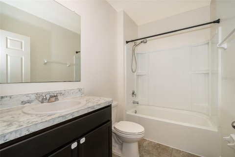 House in Mims, Florida 4 bedrooms, 170.01 sq.m. № 1829321 - photo 19
