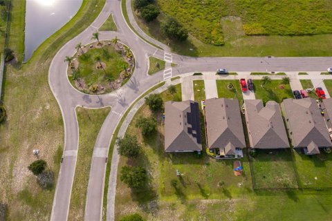 House in Mims, Florida 4 bedrooms, 170.01 sq.m. № 1829321 - photo 28
