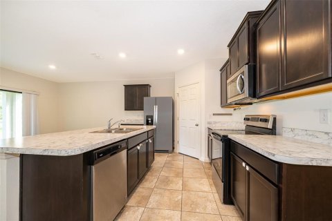 House in Mims, Florida 4 bedrooms, 170.01 sq.m. № 1829321 - photo 7