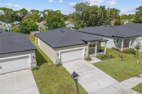 House in Orlando, Florida 4 bedrooms, 159.79 sq.m. № 2094361 - photo 3