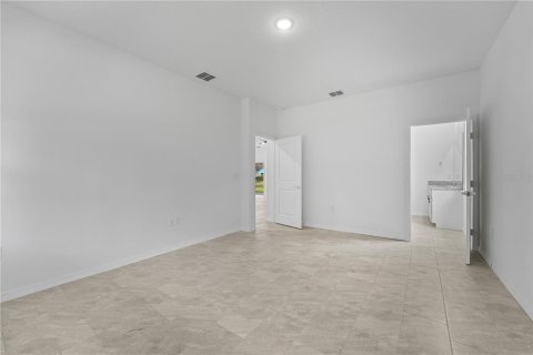 House in Orlando, Florida 4 bedrooms, 159.79 sq.m. № 2094361 - photo 19