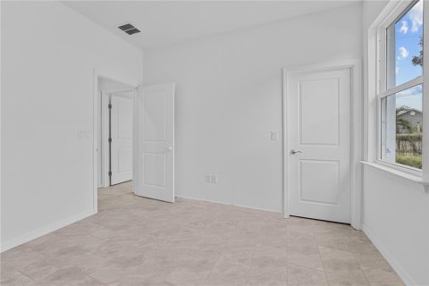 House in Orlando, Florida 4 bedrooms, 159.79 sq.m. № 2094361 - photo 24