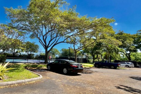 Condo in Oakland Park, Florida, 2 bedrooms  № 2154651 - photo 15
